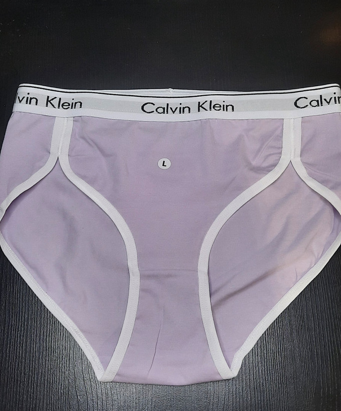 شورت زنانه سوپر نخ کشی سایز L مدل Calvin Klein